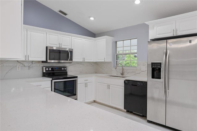 3 of 19 - 16193 N 78th Rd N, Loxahatchee, FL