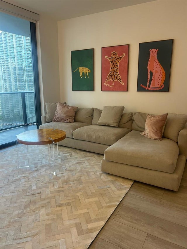 1 of 8 - 55 Sw 9th St 2610, Miami, FL