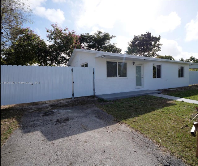 1 of 12 - 11460 Sw 196th Ter, Miami, FL