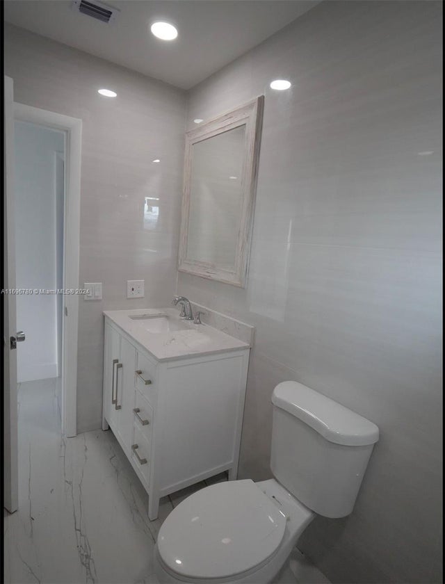 4 of 12 - 11460 Sw 196th Ter, Miami, FL