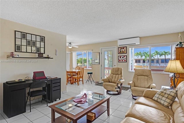 4 of 32 - 1015 Sw 11th Ave 11k, Hallandale Beach, FL