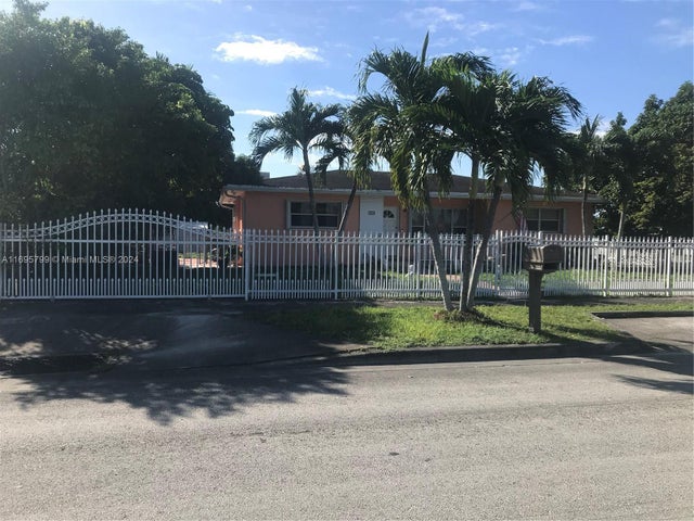 3 of 3 - 500 E 30th St, Hialeah, FL