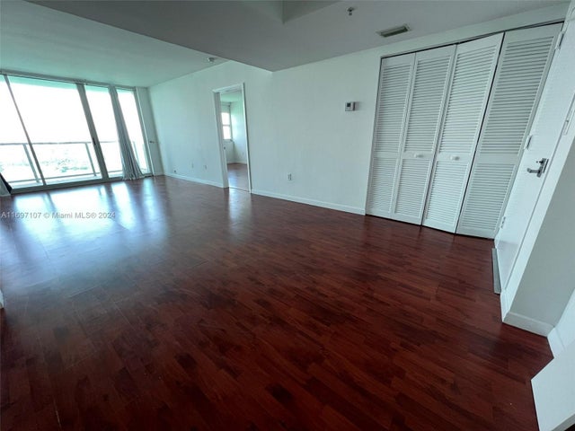 3 of 15 - 650 West Ave 2509, Miami Beach, FL