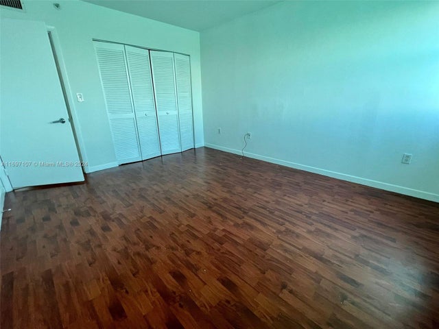 4 of 15 - 650 West Ave 2509, Miami Beach, FL