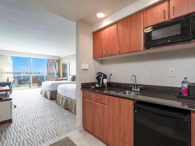 3 of 24 - 18001 Collins Ave 1401, Sunny Isles Beach, FL