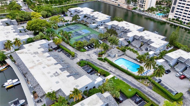 4 of 36 - 385 Poinciana Dr 1230, Sunny Isles Beach, FL