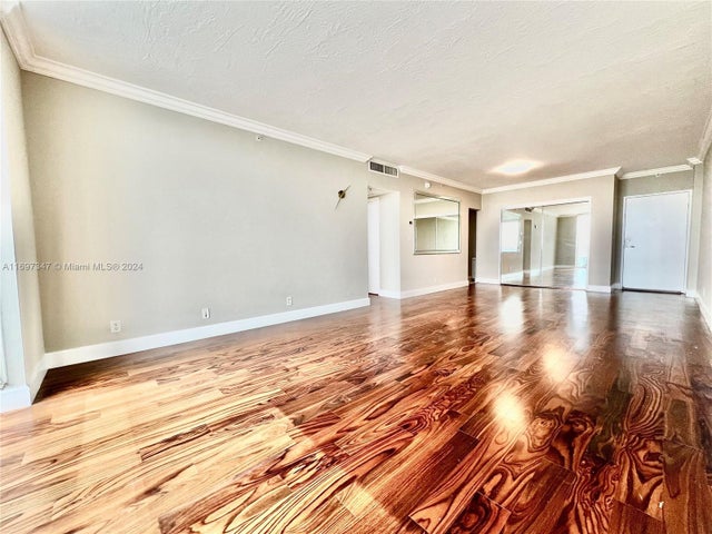 4 of 20 - 3000 S Ocean Dr 1012, Hollywood, FL