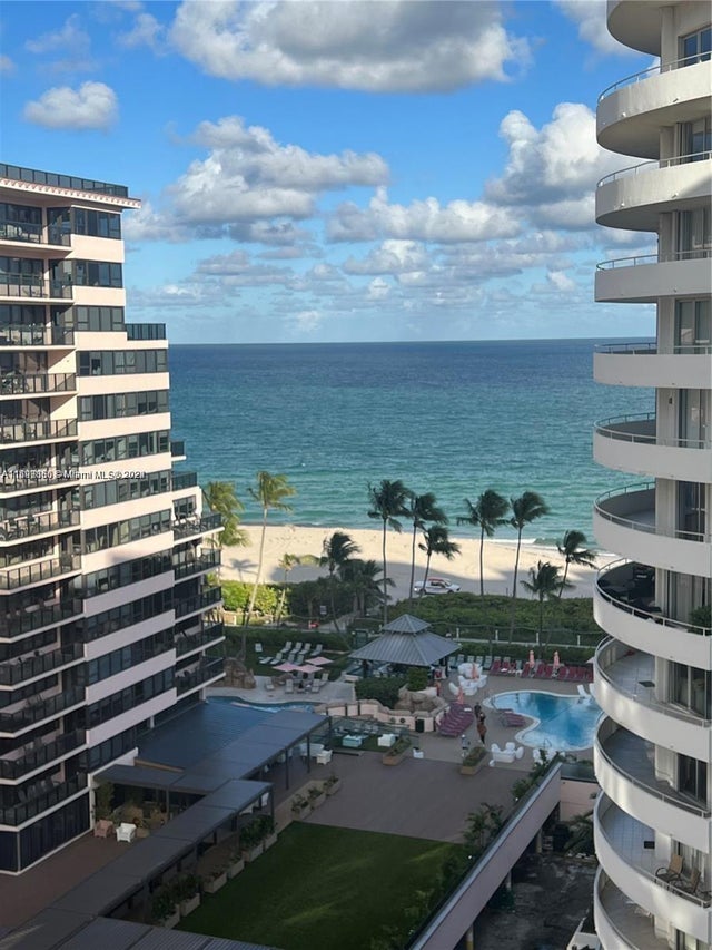 2 of 19 - 5161 Collins Ave 1403, Miami Beach, FL