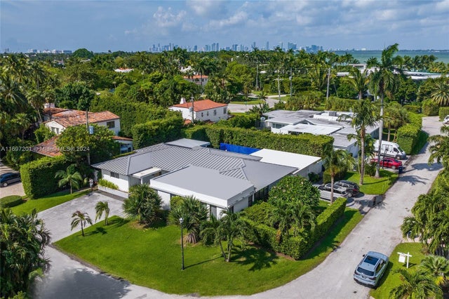 1 of 33 - 6420 Pinetree Drive Cir, Miami Beach, FL