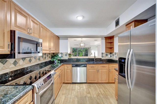 4 of 43 - 93 Ne 17th Ct 93, Fort Lauderdale, FL