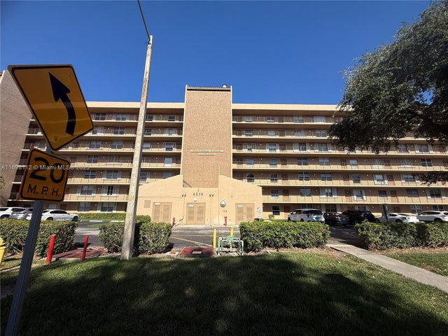 4 of 41 - 4570 Nw 18th Ave 506, Deerfield Beach, FL