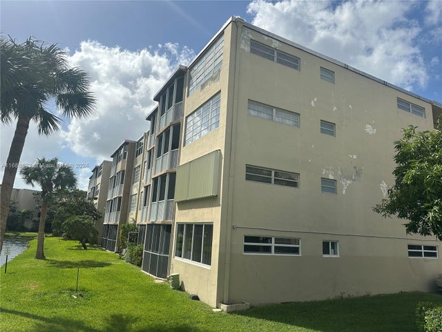 5 of 15 - 1660 Ne 191st St 211-1, Miami, FL