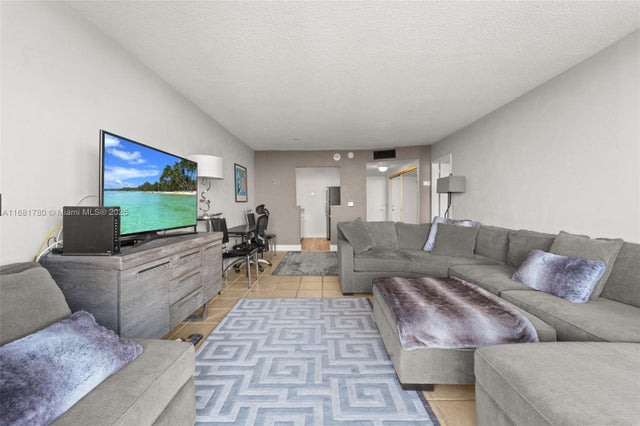5 of 23 - 2350 Ne 135th St 1401, North Miami, FL