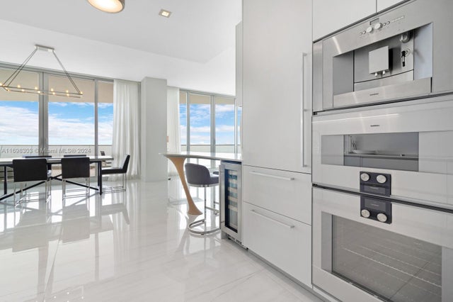 5 of 62 - 16901 Collins Ave 1402, Sunny Isles Beach, FL