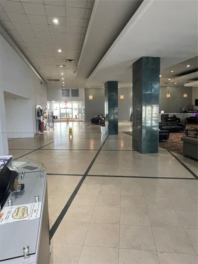 4 of 31 - 6345 Collins Ave 614, Miami Beach, FL