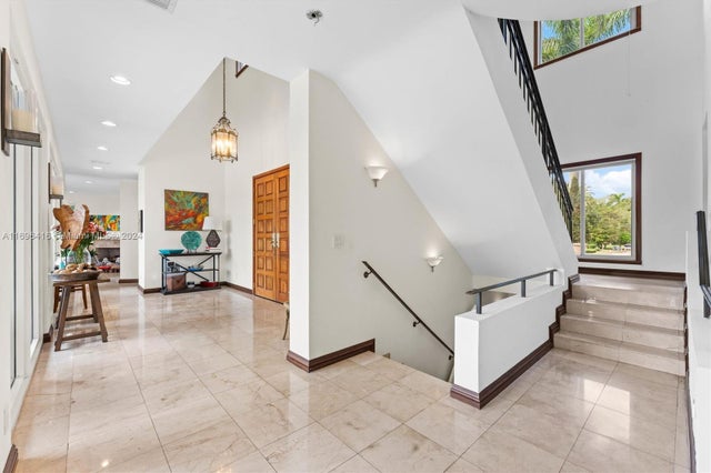 5 of 30 - 184 Paloma Dr, Coral Gables, FL