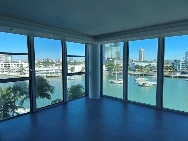 5 of 19 - N/A, Miami Beach, FL