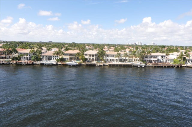 2 of 43 - 1600 S Ocean Dr 10c, Hollywood, FL