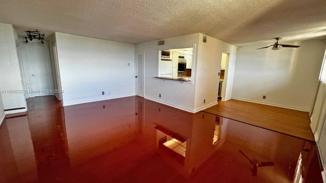 3 of 30 - 1811 Jefferson St 705, Hollywood, FL