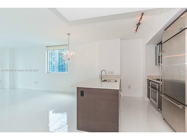 2 of 34 - 500 Brickell Av 2910, Miami, FL