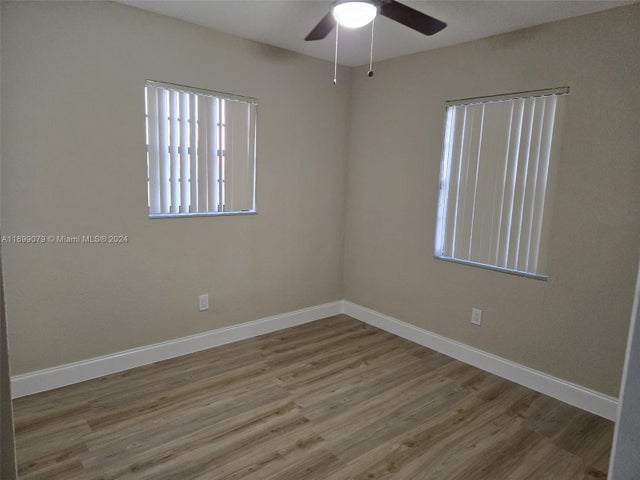 4 of 10 - 9780 Sw 167th St, Miami, FL