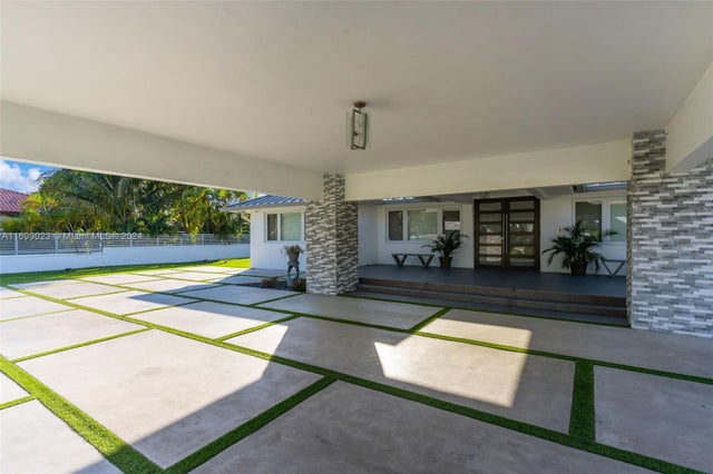 4 of 77 - 10 Sw 124th Ave, Miami, FL