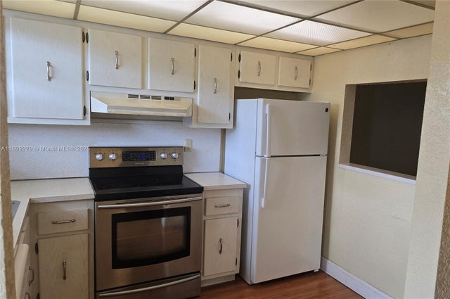 1 of 9 - 609 S State Road 7 1e, Margate, FL