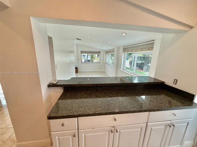 5 of 25 - 1859 Ne 173rd St, North Miami Beach, FL