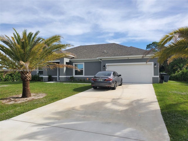 2 of 17 - 434 Sw Hurtig Ct, Port St. Lucie, FL