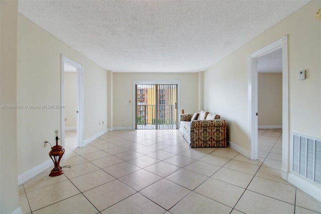 5 of 20 - 4717 Nw 7th St 604-10, Miami, FL