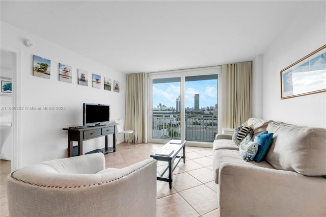 2 of 33 - 345 Ocean Dr 703, Miami Beach, FL