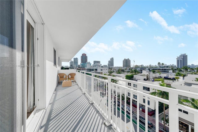 3 of 33 - 345 Ocean Dr 703, Miami Beach, FL