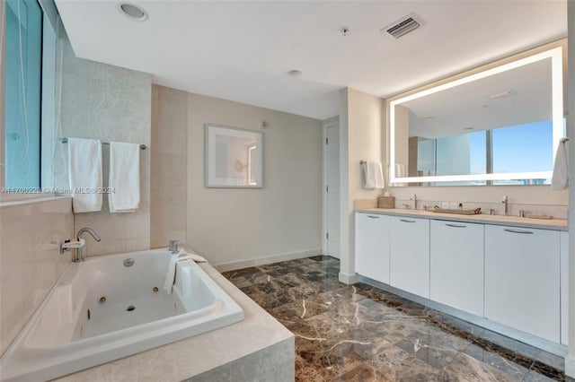5 of 54 - 505 N Fort Lauderdale Beach Blvd 2400, Fort Lauderdale, FL