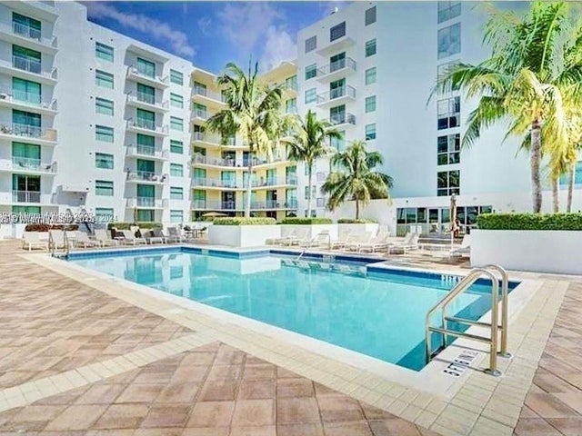 1 of 32 - 140 S Dixie Hwy 1031, Hollywood, FL