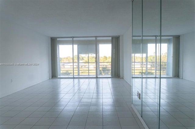 5 of 21 - 16850 S Glades Dr 3c, North Miami Beach, FL