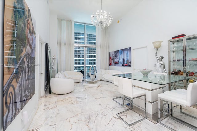 5 of 27 - 475 Brickell Ave 2209, Miami, FL