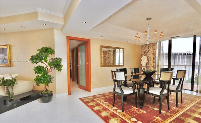 4 of 52 - 4000 Island Blvd 2202, Aventura, FL
