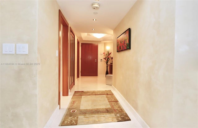 5 of 52 - 4000 Island Blvd 2202, Aventura, FL