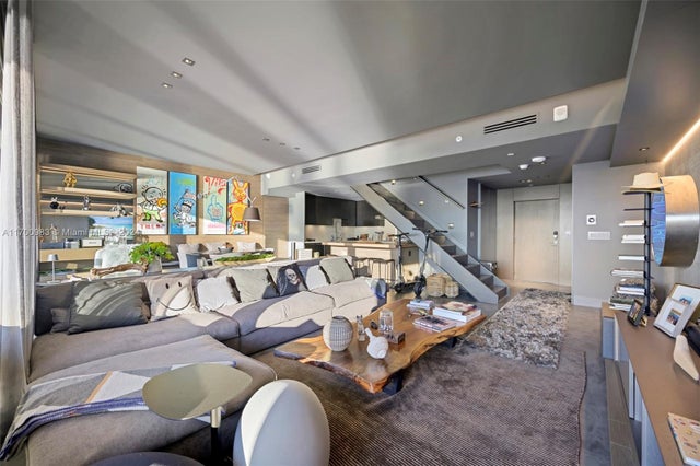 3 of 28 - 1000 Venetian Way 1408, Miami, FL