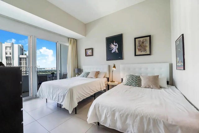 5 of 16 - 5445 Collins Ave Ts11, Miami Beach, FL