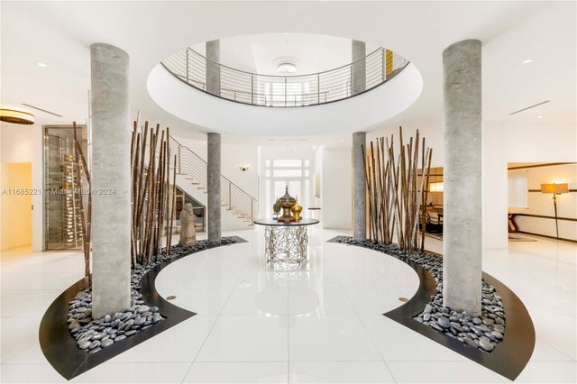 4 of 22 - 271 N Hibiscus Dr, Miami Beach, FL
