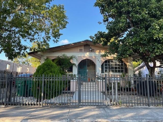 1 of 36 - 161 Nw 35th St, Miami, FL
