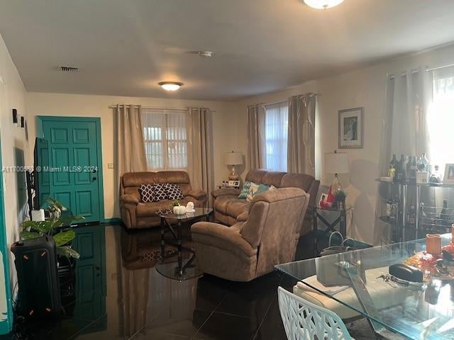 5 of 36 - 161 Nw 35th St, Miami, FL