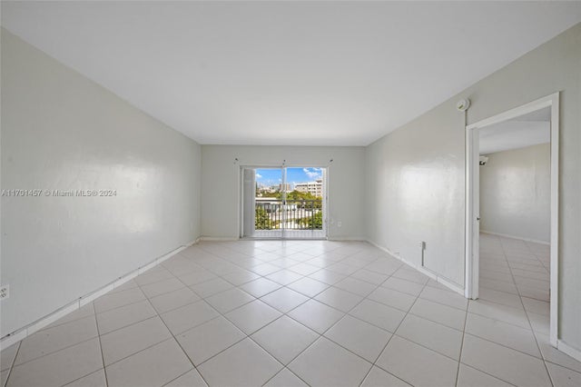 5 of 38 - 9270 W Bay Harbor Dr 5d, Bay Harbor Islands, FL