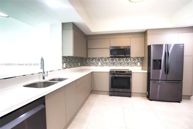 3 of 20 - 3330 Ne 190th St 1316, Aventura, FL