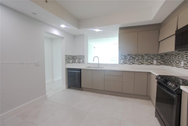 4 of 20 - 3330 Ne 190th St 1316, Aventura, FL