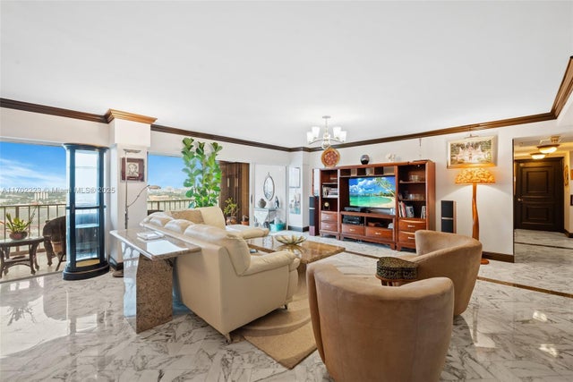 4 of 37 - 1800 Ne 114th St 1710, Miami, FL