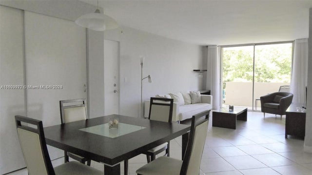 3 of 11 - 631 Jefferson Ave 401, Miami Beach, FL