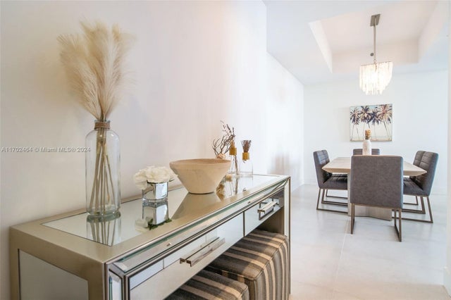 2 of 30 - 15811 Collins Ave 1805, Sunny Isles Beach, FL