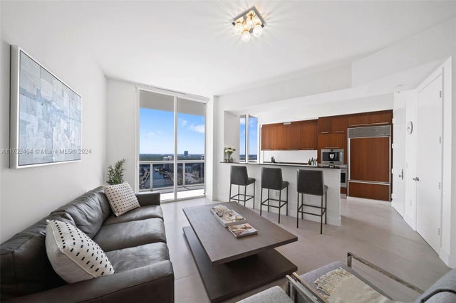 4 of 30 - 15811 Collins Ave 1805, Sunny Isles Beach, FL
